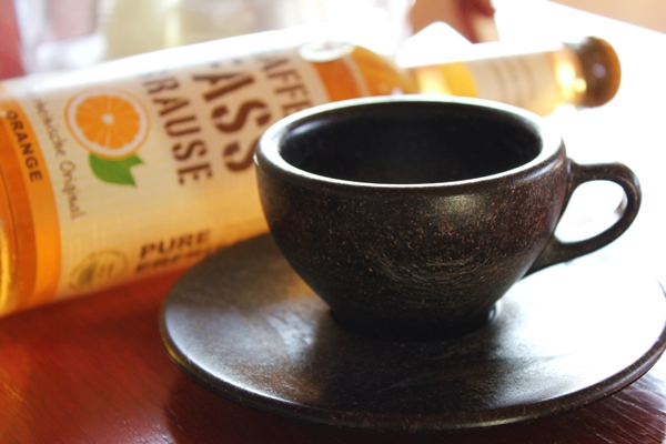 Espressotasse aus kaltem Kaffee, cooles Produkt